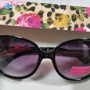 NWT Betsey Johnson Sunglasses
